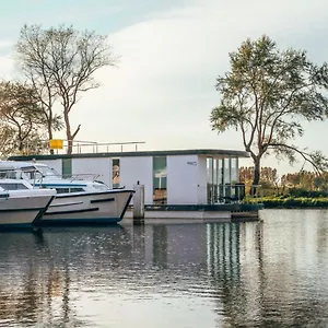 homeboat-glamping.ostend-hotel.net/